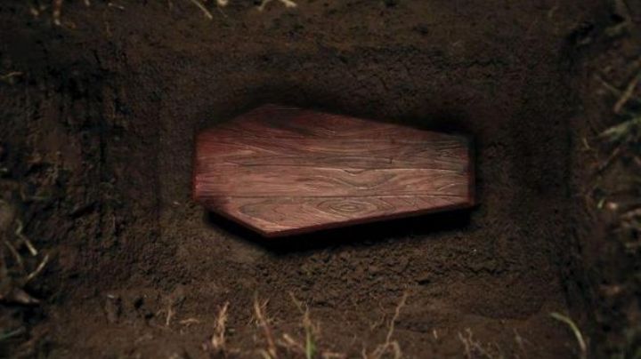 Empresa entierra vivos a sus clientes para "recuperar las ganas de vivir"