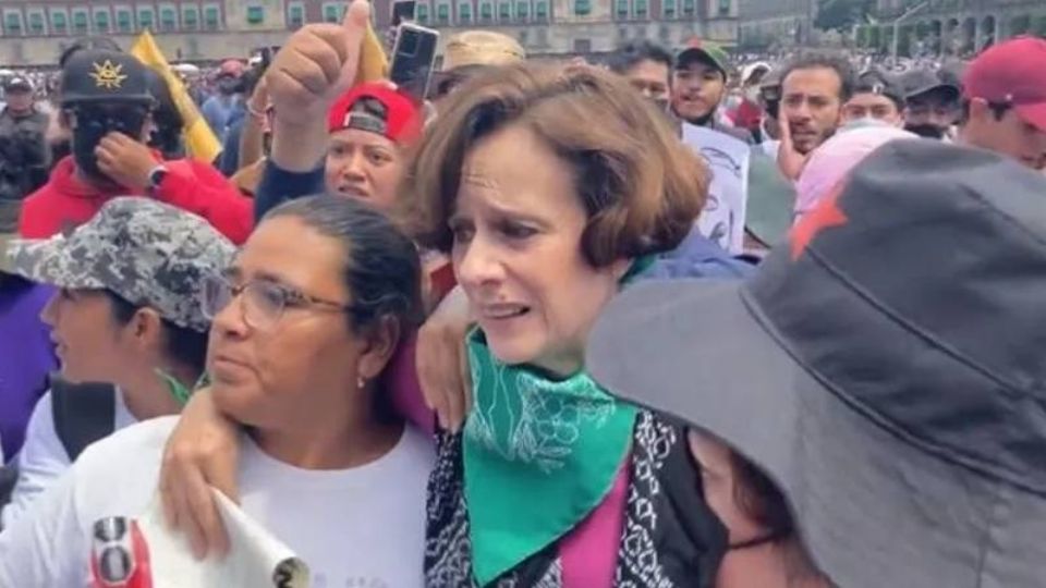 Denise Dresser fue agredida en la marcha del 2 de octubre