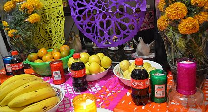 Consideran que la Coca Cola es sagrada y la incluyen en las ofrendas de Día de Muertos