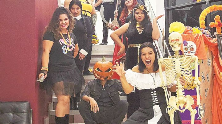 Leen a Agatha Christie y aprovechan para celebrar