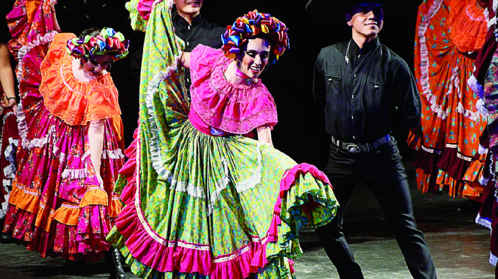 Brindan musical 'Las Flores de Domínguez' para ayudar | FOTOS