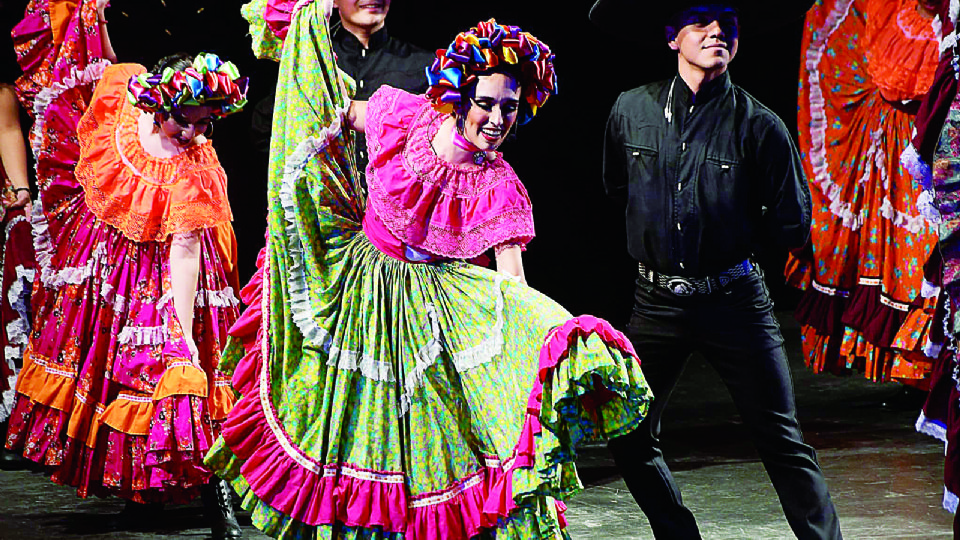 La maestra del folclor nacional fue al Teatro Adolfo López Mateos.