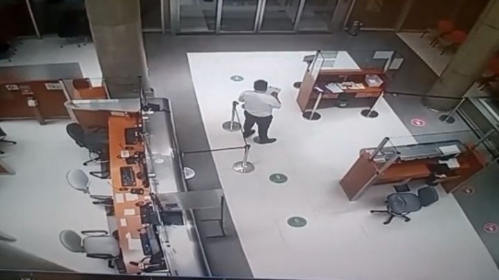 Guardia de seguridad tiene aterradora "conversación" con un fantasma en un hospital | VIDEO