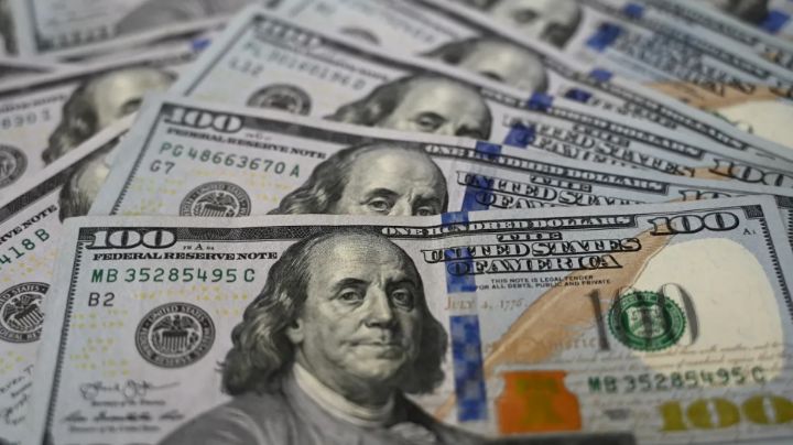 ¿Cómo identificar dólares falsos?