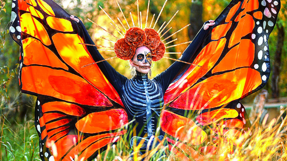 Fabiola Sol Cuéllar encarnó a la catrina monarca.