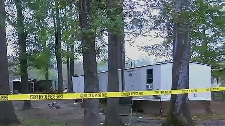 Hallan a mujer muerta en Texas; le cortaron los dedos y las orejas por ritual satánico