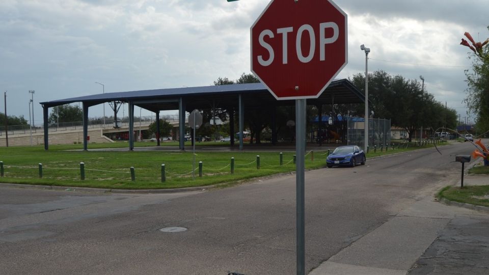 En este sitio se registró el enfrentamiento de un civil contra un oficial de la Policía de Laredo.