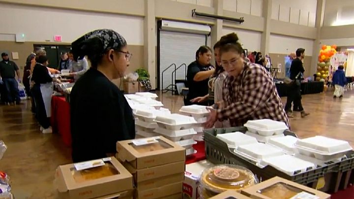 Así conmemoraron el 'Thanksgiving' habitantes de Uvalde, Texas
