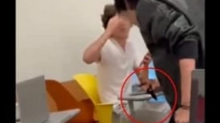 Estudiante de preparatoria amenaza a su compañero con un cuchillo en la CDMX | VIDEO