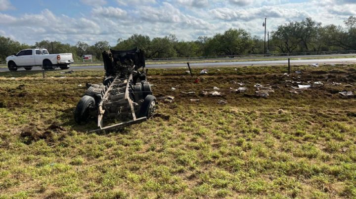 Vuelca 'pipa' en la Interestatal 35; el operador está grave