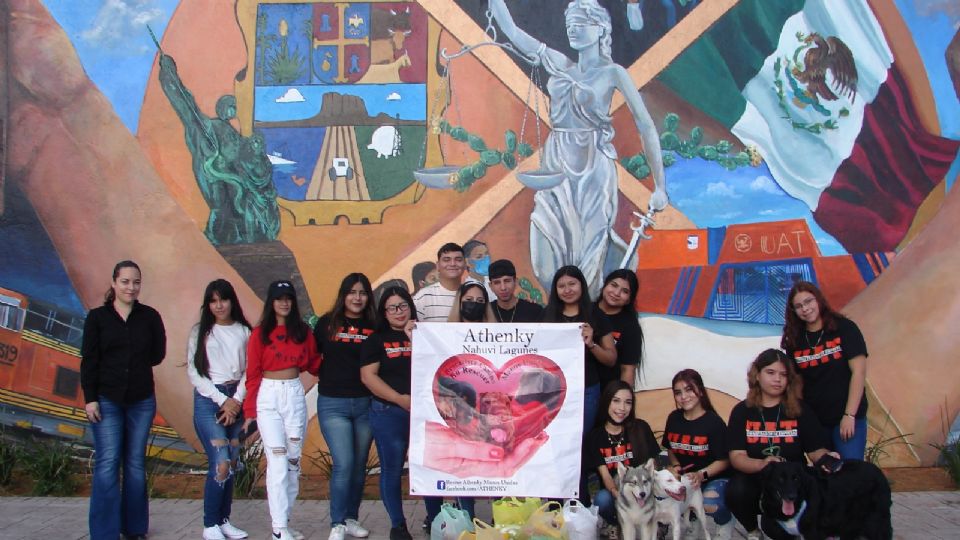 Integrantes del Club Ecológico Mi Eco Espacio de la Universidad Autónoma de Tamaulipas