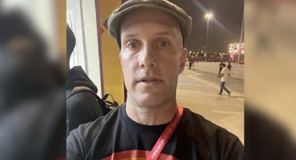 Muere periodista que portó playera LGBT durante juego en Qatar