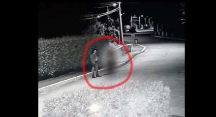 Captan cámaras de seguridad supuesta aparición fantasmal | VIDEO