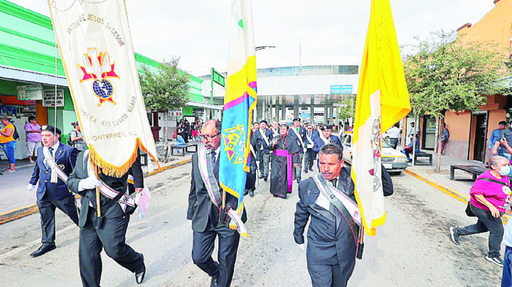 Rosa de Plata cruza la esperanza y la fe en Nuevo Laredo