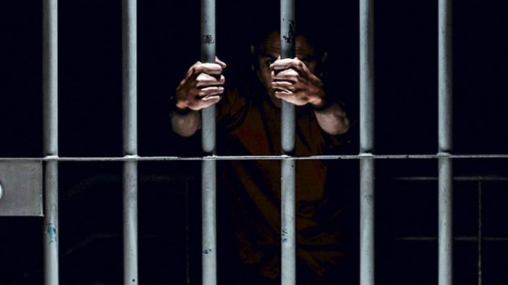 Mató a su pareja embarazada; sus padres lo entregan a la policía en Tabasco