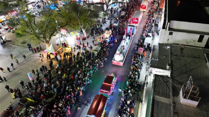 Las mejores imágenes del Desfile Navideño que dieron luz a Nuevo Laredo