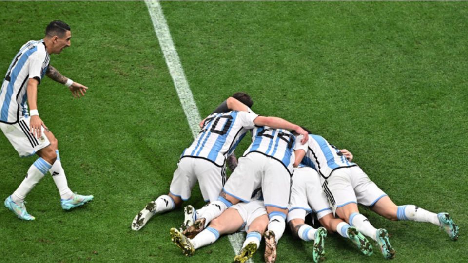 Argentina lleva dos goles, pero uno está dudoso