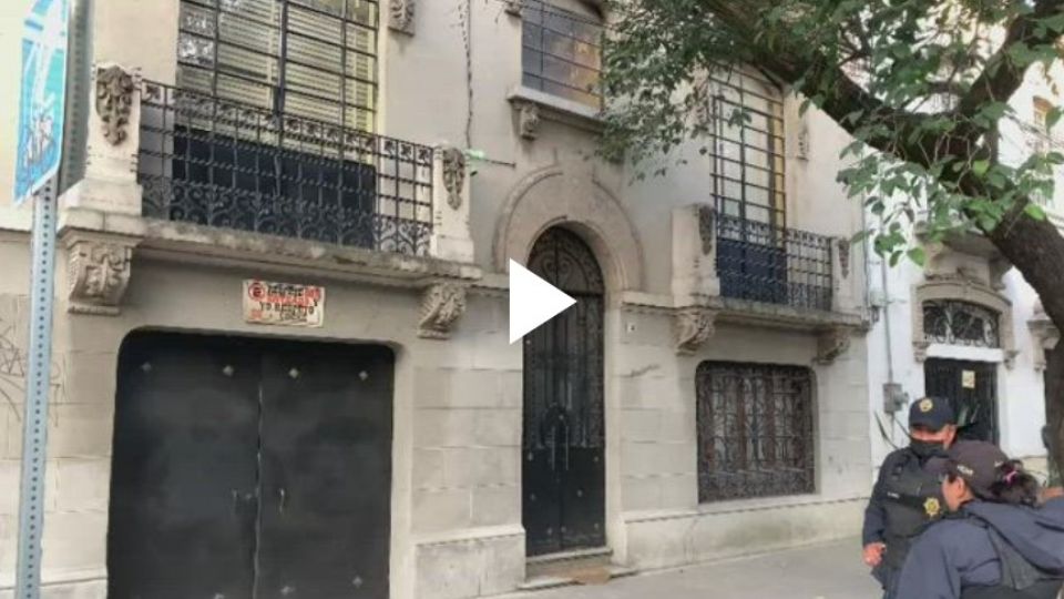 Esta es la casa donde fueron encontrados las tres víctimas el pasado domingo