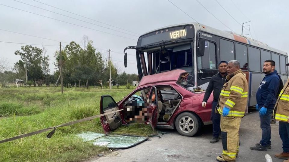 En el accidente, tres niños y una mujer perdieron la vida