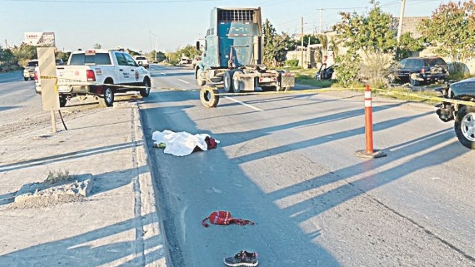 El cuerpo de la abuelita quedó sobre la Carretera Aeropuerto.