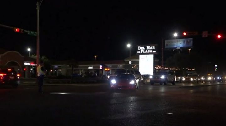 Asesinan a balazos a hombre afuera de centro comercial en Laredo