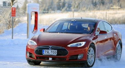 Auto Tesla arruina Navidad de su usuario: no carga por las bajas temperaturas