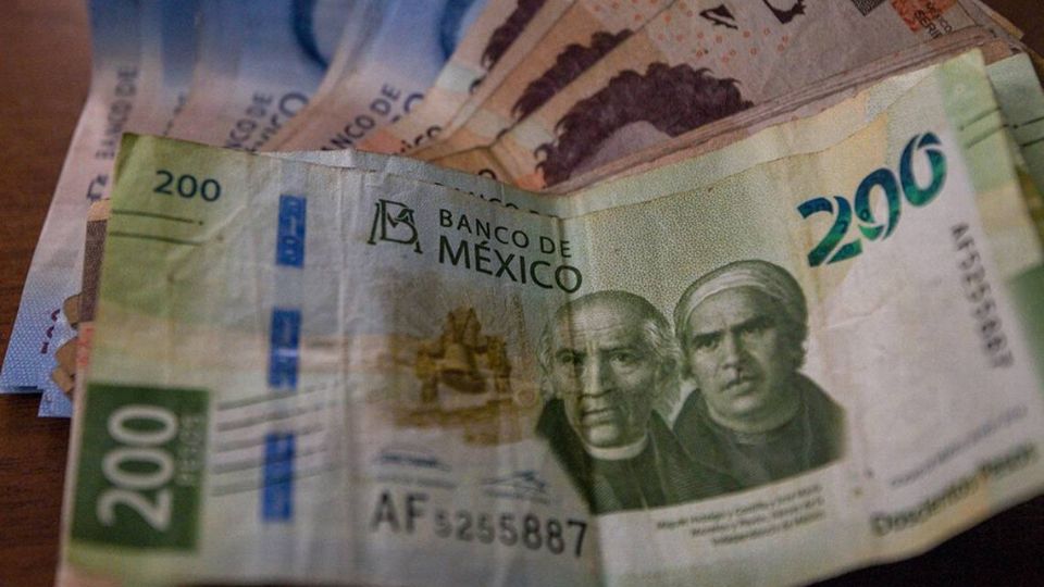 Detectan billetes falsos de 200 y 500 pesos que son entregados por cajeros auméticos