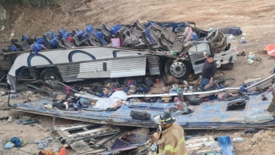 Volcadura de camión deja 15 muertos en Nayarit