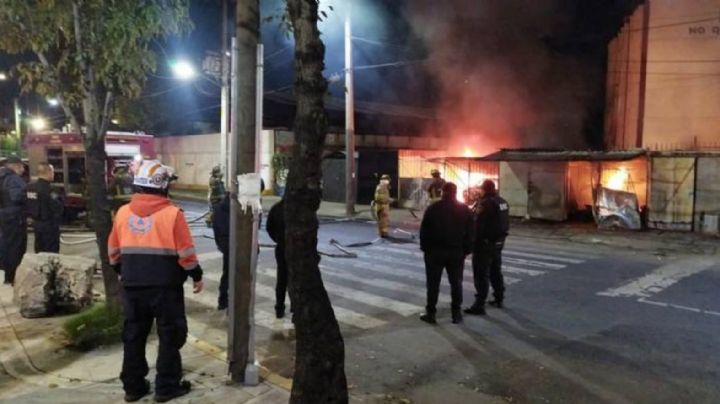 Joven se calcina tras incendiarse su puesto de papas fritas en Iztapalapa
