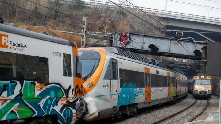 Aparatoso choque de trenes en España deja 155 heridos