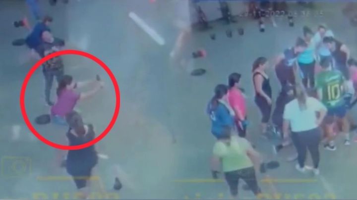 Mujer muere súbitamente durante un entrenamiento en gimnasio | VIDEO