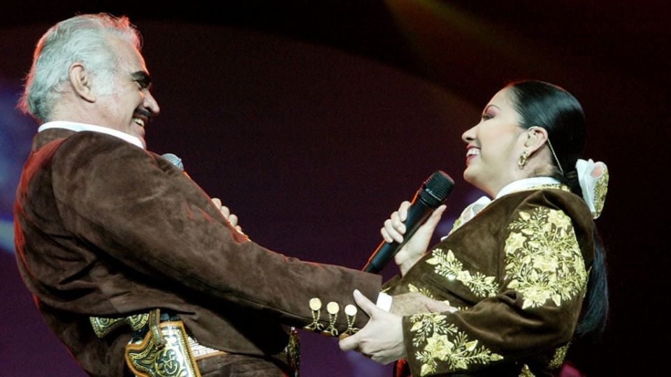 Vicente Fernández no se pudo resistir a los encantos de Ana Gabriel