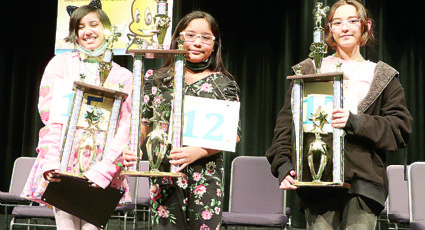 LISD: Victoria Salazar gana concurso de ortografía