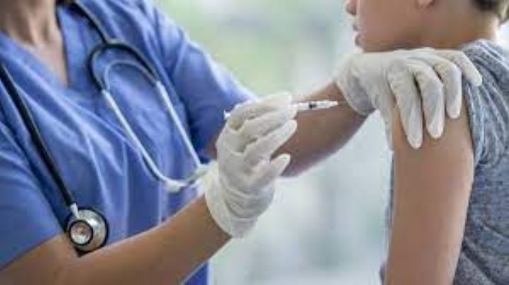 Pfizer busca autorización en EU para vacuna covid en menores de 5 años