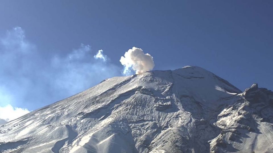 El grupo de especialistas de Cenapred ha dicho que la actividad del volcán lo sigue manteniendo en Alerta Amarillo Fase 2