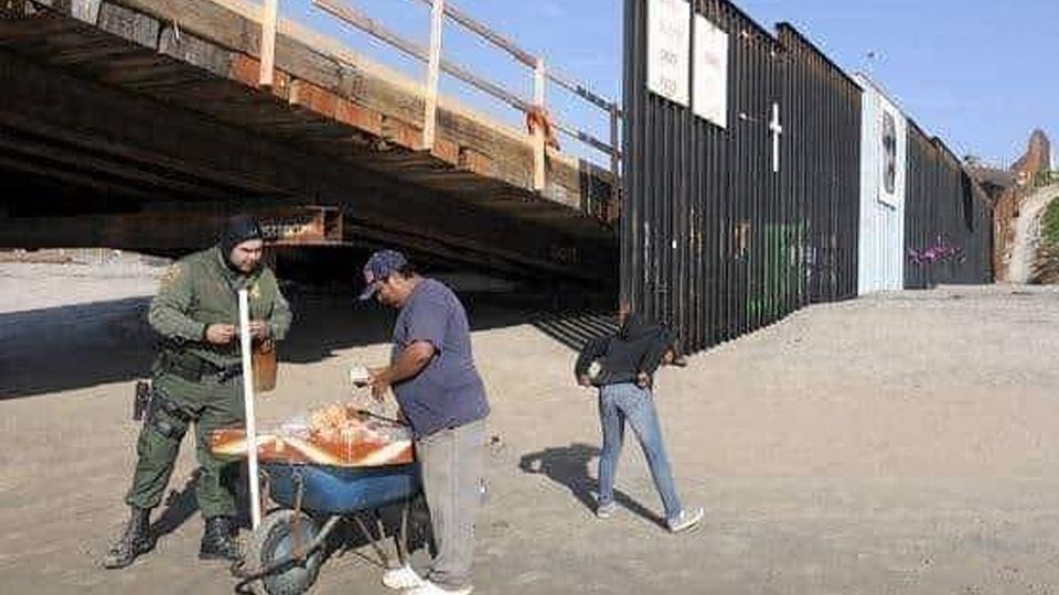 El agente no se aguantó el antojo