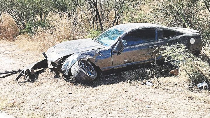 Falla Mustang y da de vueltas