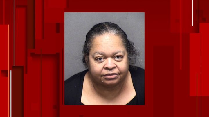 Mujer robó más de medio millón de dólares a Iglesia Cristiana en Texas