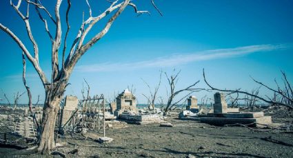 IMPACTANTE... Reaparece cementerio tras estar bajo el agua en Tamaulipas