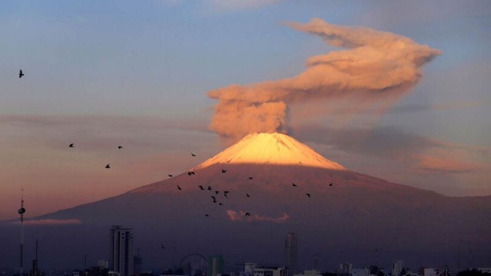 La ceniza que fue emitida por el volcán se dirigido hacia los municipios de la región de Atlixco-Matamoros