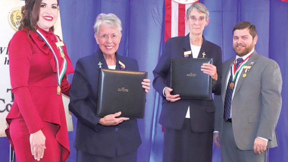 María Luisa Vera y la Hermana Rosemary Welsh fueron reconocidas