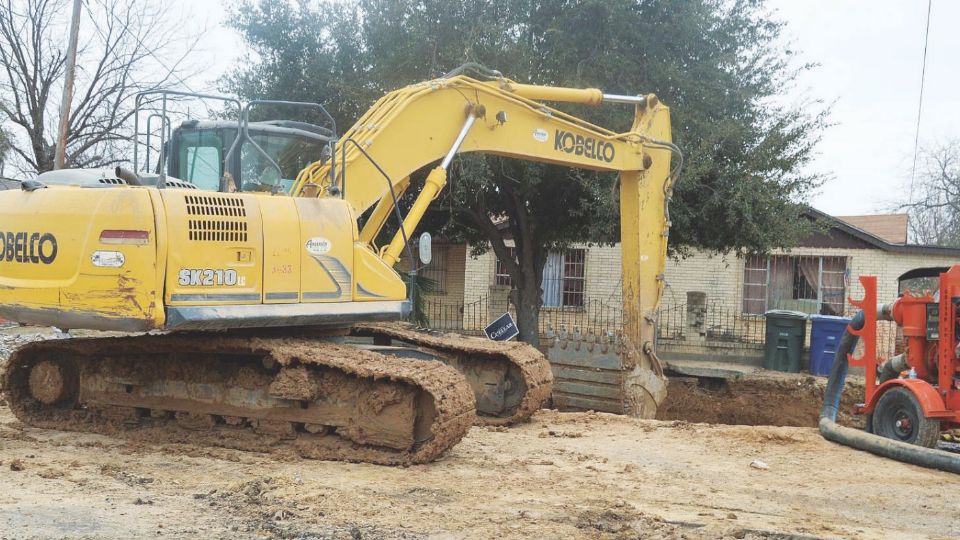 Se terminaron los trabajos para reemplazar una tubería dañada en la cuadra 100 de Frost.