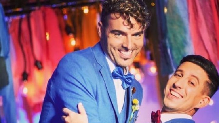 Pareja masculina espera un bebé; su hermana será la gestante