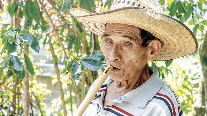 Van neolaredenses a festival de cine con documental 'Tsontiajakatl: El último viento'