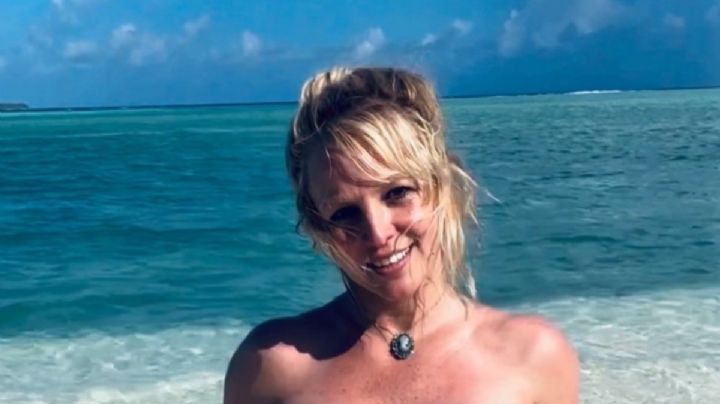 ¡De nuevo libre! Britney Spears sorprende posando sin ropa en la playa FOTOS