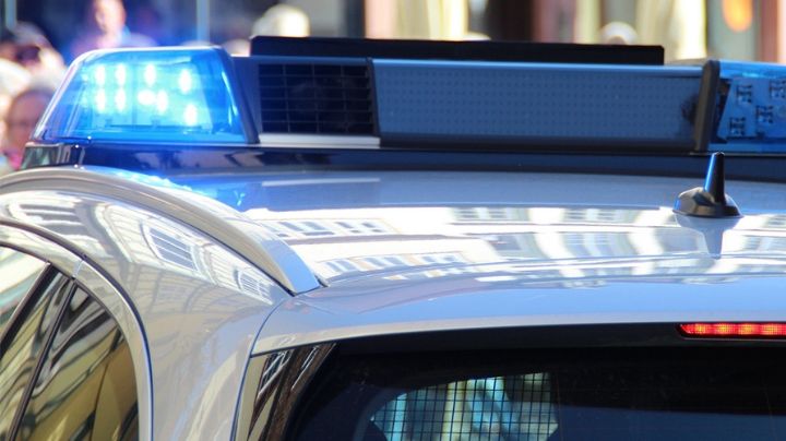 Niño de 3 años dispara arma accidentalmente y provoca muerte de su madre en EU