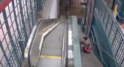 (IMÁGENES FUERTES) Arojan a abuelita por las escaleras en estación de tren