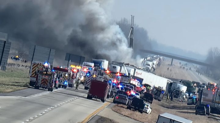 Muertes y 50 autos involucrados en accidente en la I-57 de Missouri
