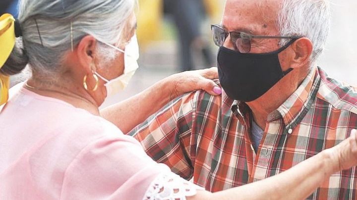 Sacan sus mejores pasos de danzón