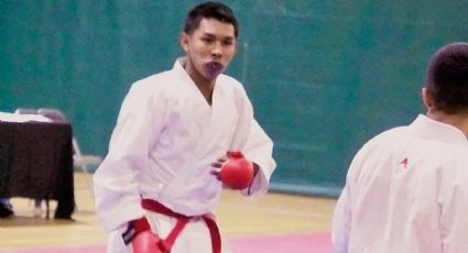 Conquistan neolaredenses 21 preseas en Estatal de Karate Do